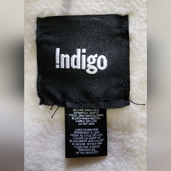 INDIGO Plush White Reversible New Blanket/Throw - Picture 4 of 8